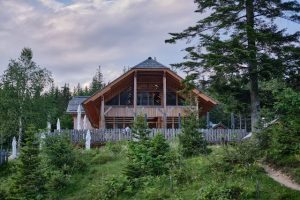 Louez un chalet confortable au Pays basque, idéalement situé pour explorer la région tout en profitant d’un hébergement chaleureux.